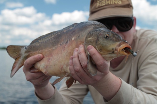 Remigiusz Kopiej, wędkarz i właściciel sklepu internetowego Corona-Fishing.pl.