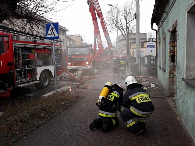 Pożar domu przy ul. Męczenników Oświęcimskich w Żorach