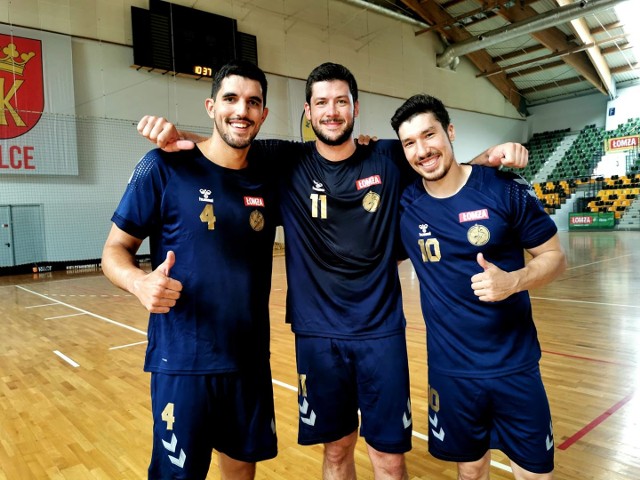 Od lewej: Miguel Sanchez-Migallon, Nicolas Tournat i Alex Dujszebajew, w poniedziałek rozpoczęli treningi w Kielcach.