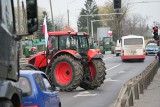 Protesty rolników w Toruniu i okolicach. Tak jest Grębocinie. Gdzie jeszcze są blokady? [mapki]