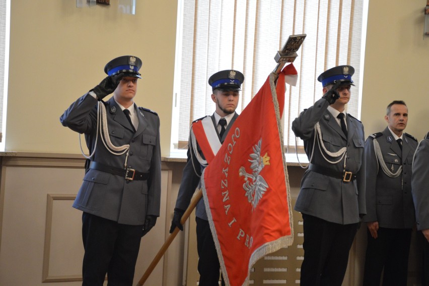 Młodzi adepci najbliższe sześć miesięcy spędzą w Szkole...