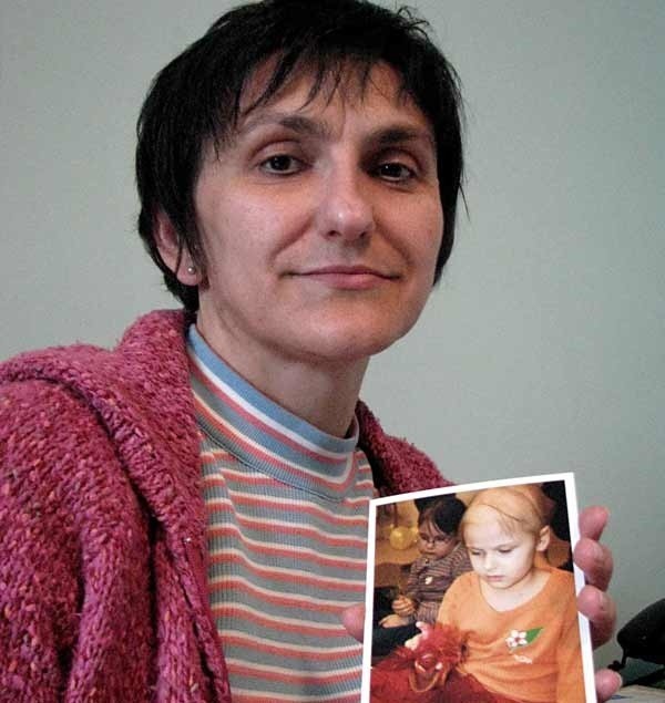 Krystyna Bielawska: - Nasza mała córeczka dzielnie walczy z rakiem. Nigdy nie wspomnieliśmy jej nawet słowem, że może umrzeć. Pokonamy tę chorobę! Prosimy tylko o finansową pomoc. 