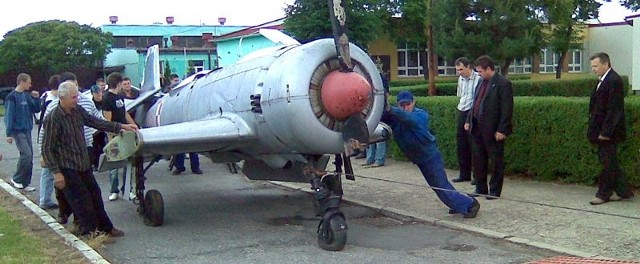 Tak wyglądał samolot na początku czerwca, kiedy był wywożony do Stalowej Woli.