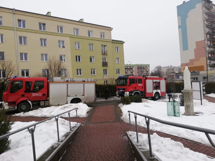 Pożar w kościele Świętego Krzyża na ul. Pogodnej w Lublinie. Na miejscu były trzy wozy strażackie 