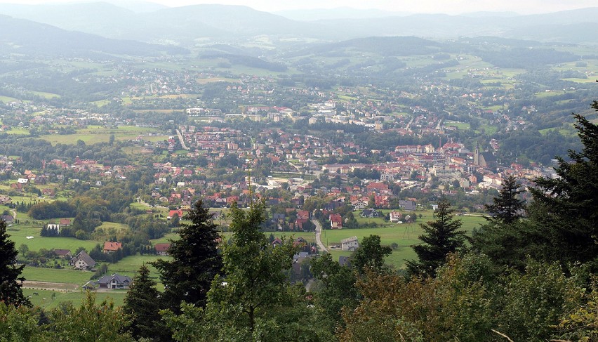 Odkryj Beskid Wyspowy. 53 złote rysie na Miejskiej Górze. W niedzielę szczyt zdobyło ponad 700 turystów