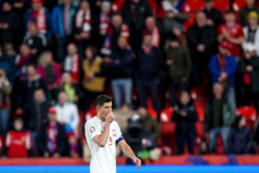 Robert Lewandowski pluł krwią podczas meczu Czechy - Polska. To skutek faulu