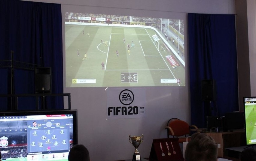 Klasa e-sportowa w "Mechaniku". Tego w Pabianicach jeszcze nie było...