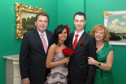 Zdzisław Kałamaga z żoną Grażyną oraz z synem Michałem i jego narzeczoną Angeliką.