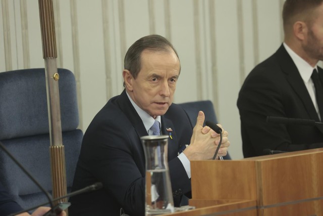 W maju 2022 roku Senat odrzucił wniosek o uchylenie immunitetu marszałkowi Tomaszowi Grodzkiemu.