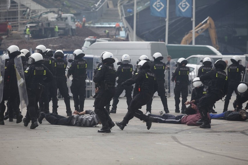 Święto Policji w Katowicach: Pokaz prewencji - tak policja...