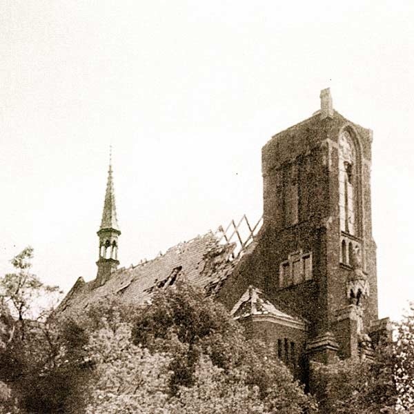Kościół św. Józefa po huraganie w 1960 r.