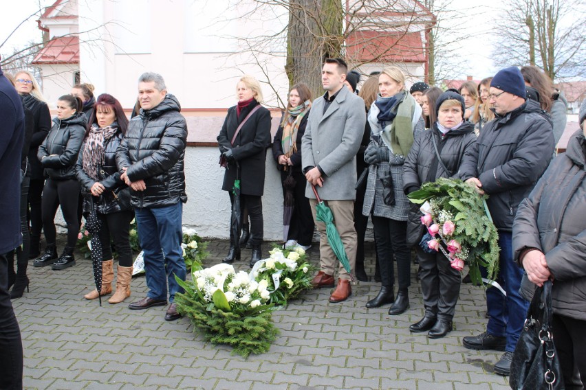 Pogrzeb Aleksandry Janczary w Potworowie. Była Mistrzynią Polski kadetów w boksie, miała 26 lat. Tłumy żegnały Olę