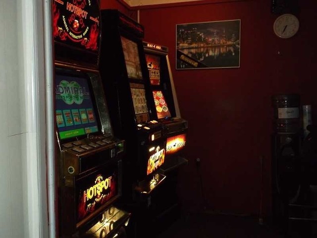 W dwóch punktach gier w Łodzi było sześć nielegalnych automatów do hazardu