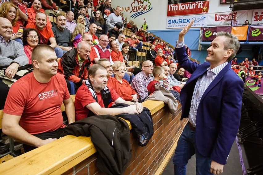 Prezydent został miło przyjęty przez kibiców w hali Gryfia.