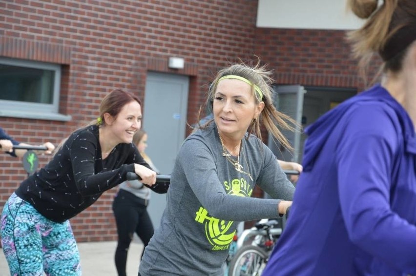 Majówkowy trening na trampolinach przy głogowskiej marinie [FOTO, FILM]