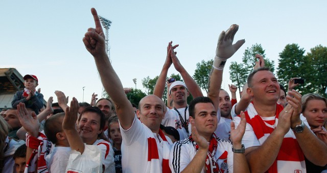 Kibice ŁKS zbierają pieniądze na uratowanie klubu od bankructwa