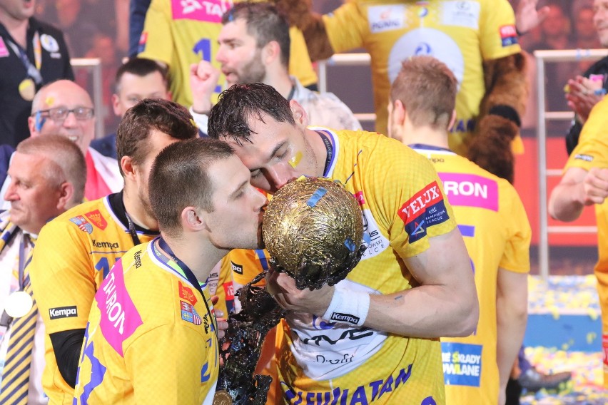 Vive Tauron Kielce po horrorze wygrał z Veszprem i zwyciężył w Lidze Mistrzów