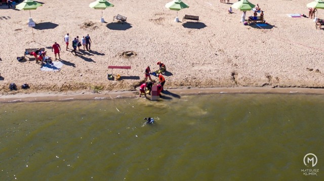 Nie żyje 40-latek z Gniezna. We wtorek, 11 sierpnia utonął w jeziorze Tałty w Mikołajkach.Przejdź do następnego zdjęcia ------>