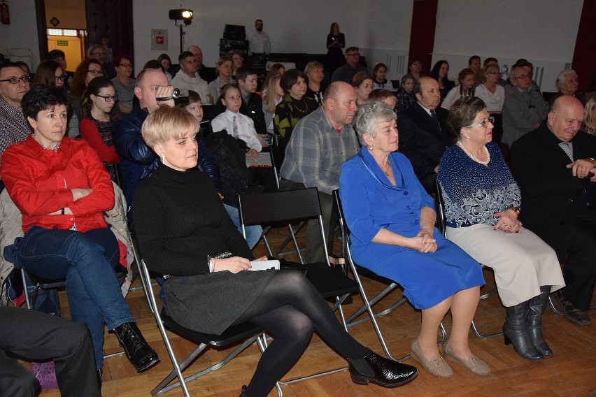 W Żnińskim Domu Kultury wystąpili uczniowie ogniska muzycznego [zdjęcia]