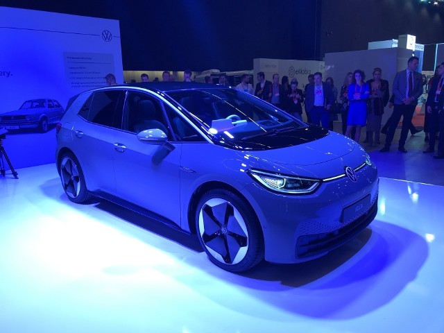 Volkswagen ID.3. Prezentacja najnowszego, elektrycznego Volkswagena ID.3 w Polsce przypadła na wydarzenie odbywające się w Katowicach - Impact Mobility rEVolution 2019. - To wyjątkowe auto, z którym wiążemy olbrzymie nadzieje - mówi Hubert Niedzielski, PR Manager marki. Fot. Polska Press