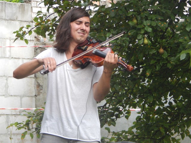 Bałdych zagrał na dziedzińcu szkoły muzycznej przy ul. Chrobrego