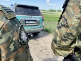 80 osób próbowało w piątek nielegalnie dostać się z Białorusi do Polski. Patrol SG zaatakowany w trakcie zatrzymania nielegalnych migrantów