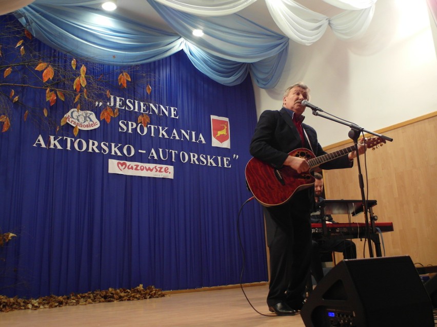 Koncert Andrzeja Rybińskiego w Krasnosielcu. Publiczność śpiewała wraz z artystą  [ZDJĘCIA]