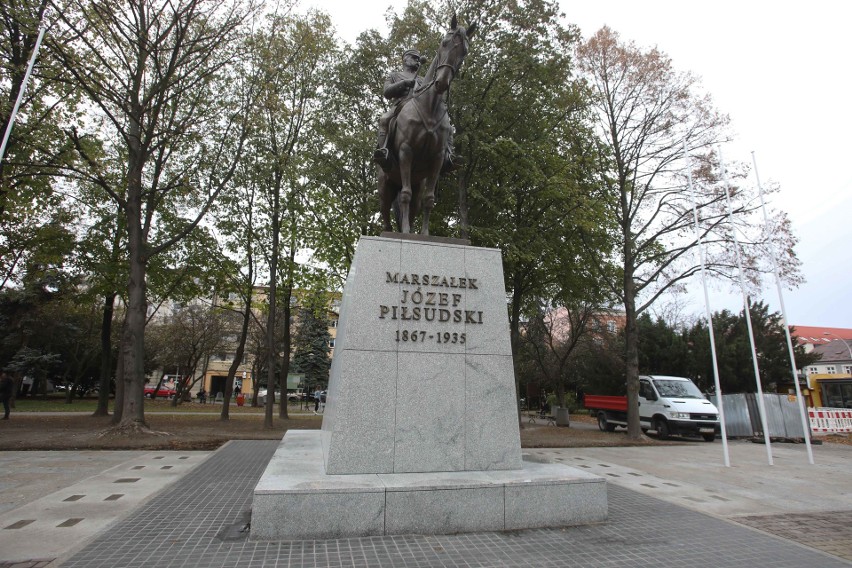 Pomnik Józefa Piłsudskiego w Rzeszowie.