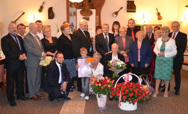 Jubilatka - pani Kazimiera Pawłowska - swoje setne urodziny świętowała w otoczeniu najbliższych.