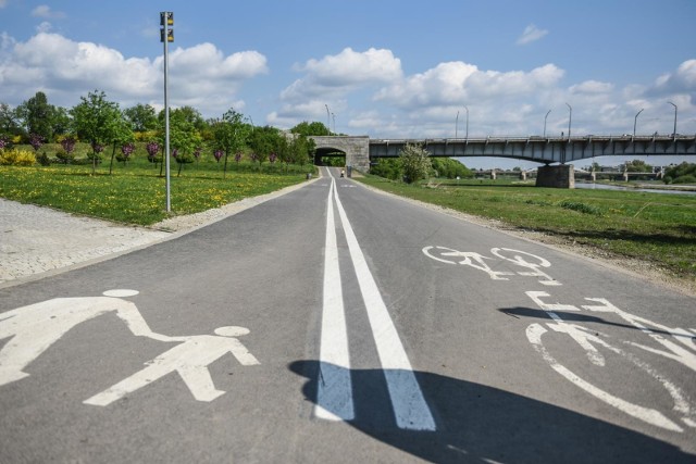 26.04.2018 poznan lg jacek jaskowiak droga rowerowa wartostrada. glos wielkopolski. fot. lukasz gdak/polska press