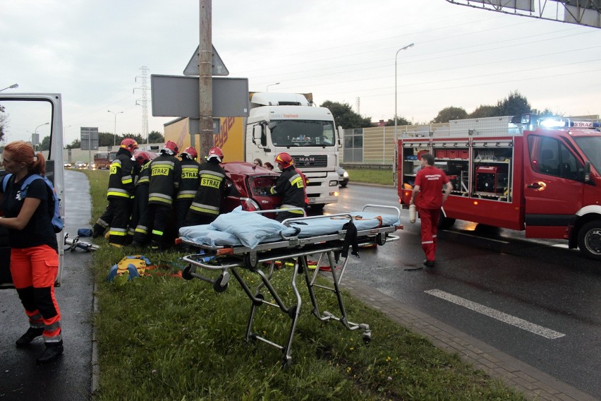Groźny wypadek na Włókniarzy w Łodzi