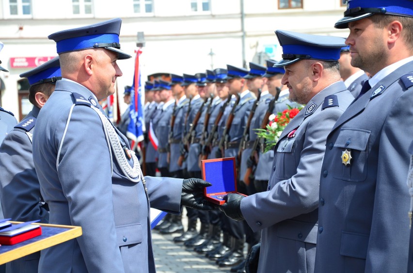 Olkuskie obchody Święta Policji w 100. rocznicę powołania Policji Państwowej. Najpierw było uroczyście a potem była zabawa