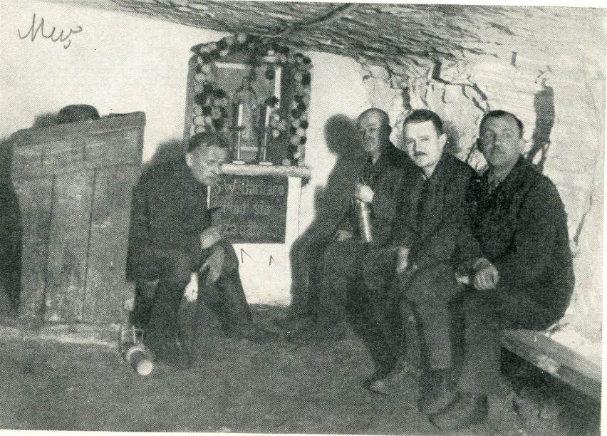 Ołtarzyk św. Barbary na dole Kopalni "Rymer", 1938 r.