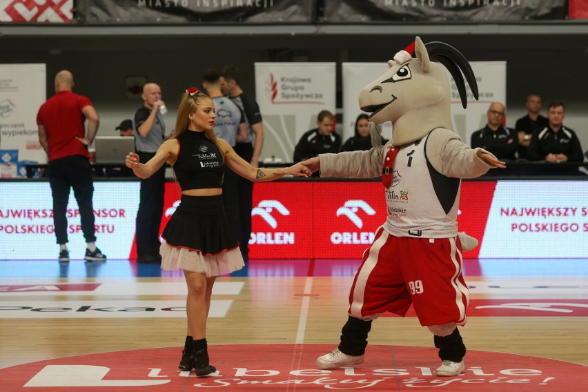 Cheerleaderki koszykarzy Startu Lublin w świątecznym nastroju. Zobacz zdjęcia