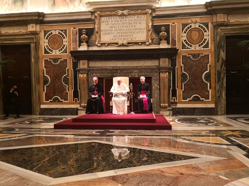 Chore dzieci z Wrocławia spotkały się papieżem Franciszkiem (ZDJĘCIA)