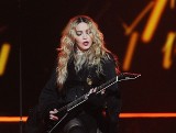 Madonna NAJNOWSZE ZDJĘCIA „Kim jesteś i czemu udajesz Madonnę?"64-letnia królowa popu zszokowała... nową twarzą