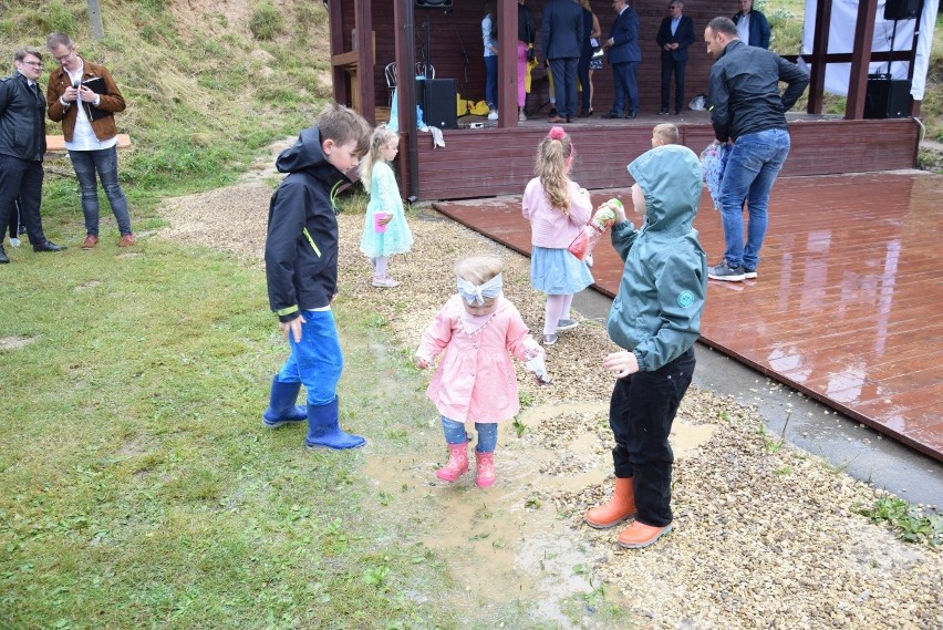 Święto Baby w Racławicach. Prawdziwe baby potrafią przelewać wodę gąbką i wydoić sztuczną krowę [ZDJĘCIA]