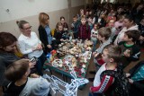 Dzień ciasteczkowy w Szkole Podstawowej nr 17 w Koszalinie [zdjęcia]