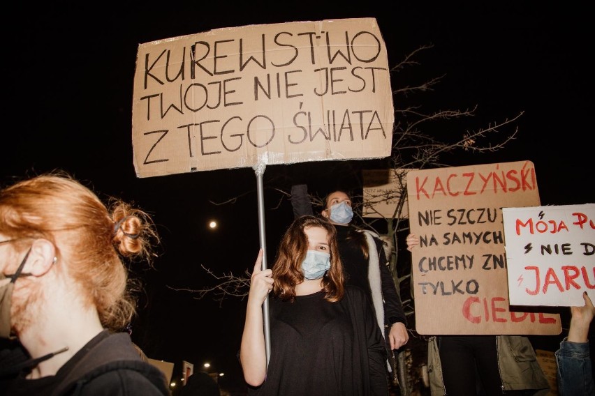 Kartony, na których wypisaliście hasła protestu, po...