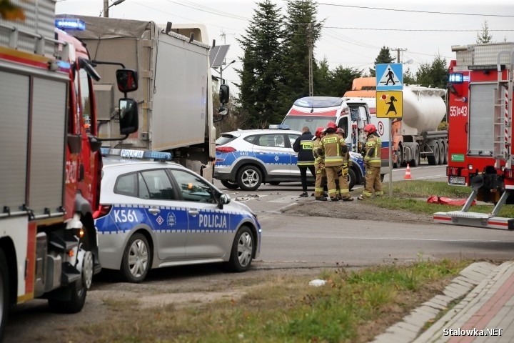 Tragiczny wypadek drogowy w powiecie stalowowolskim. Zmarła kobieta kierująca samochodem