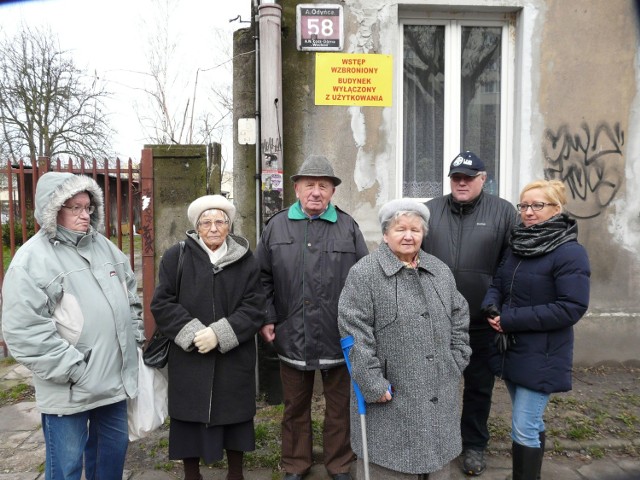 Łodzianie z utęsknieniem wyczekują powrotu do swoich domów. Każdy dzień tułaczki boli ich coraz bardziej