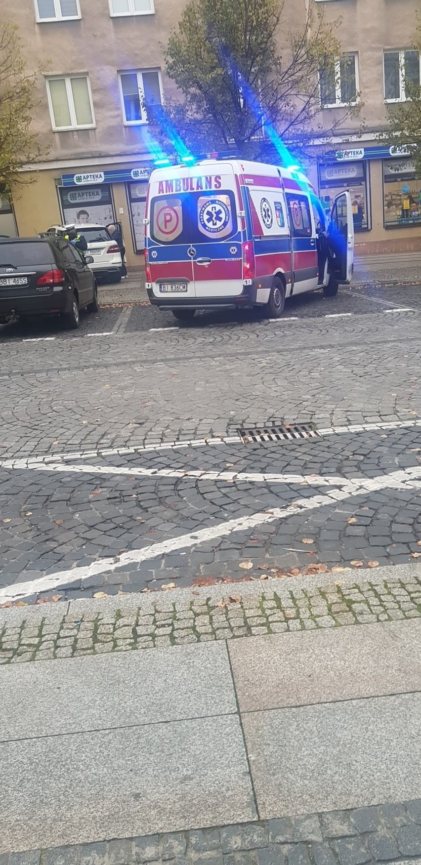 Białystok. Wypadek na ul. Suraskiej. Mercedes uderzył w...