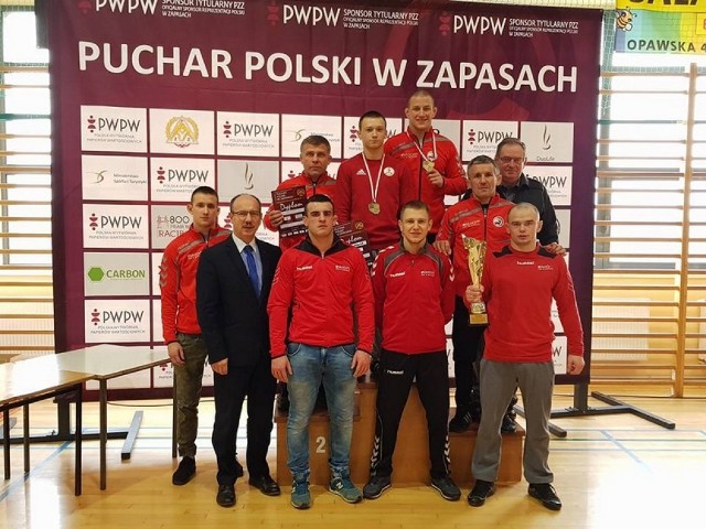 W Pucharze Polski seniorów w zapasach, Olimpijczyk Radom zdobył pięć medali.