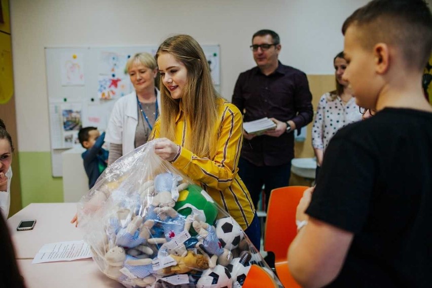 IKEA Poznań przekazała pluszaki małym pacjentom szpitali dziecięcych w Poznaniu 