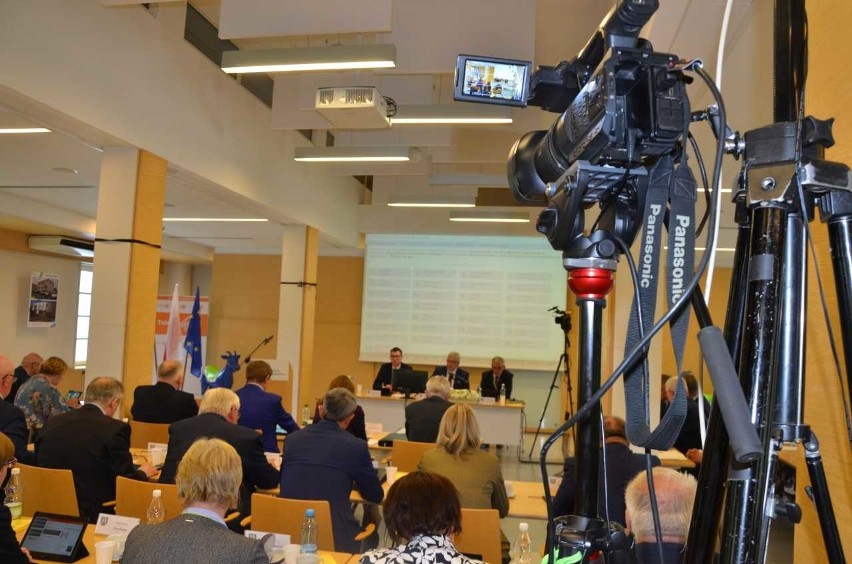 Sesja absolutoryjna Rady Powiatu Poznańskiego odbyła się w...