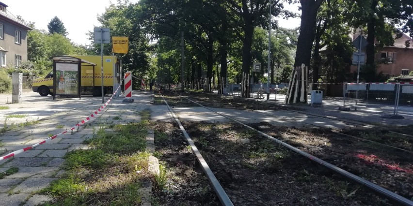 Przebudowa torowiska tramwajowego MPK na Biskupinie we...