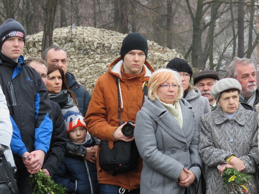 W Piekarach Śląskich rozpoczęło się dziś Misterium Męki Pańskiej [ZDJĘCIA, WIDEO]