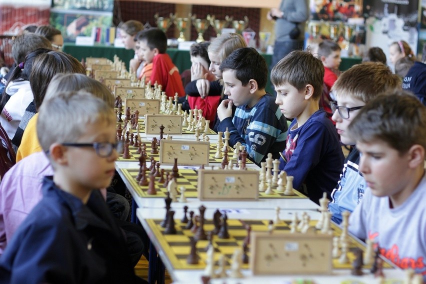 Młodzi mistrzowie w szachach