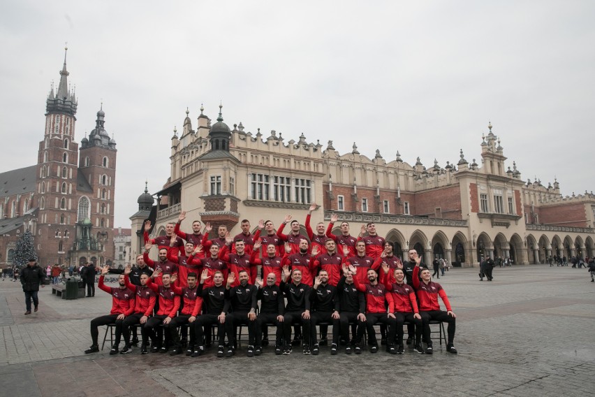 Sesja Cracovii na Rynku Gł.