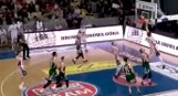 Wsad koszykarza Enea Astorii Bydgoszcz à la Michael Jordan [WIDEO]